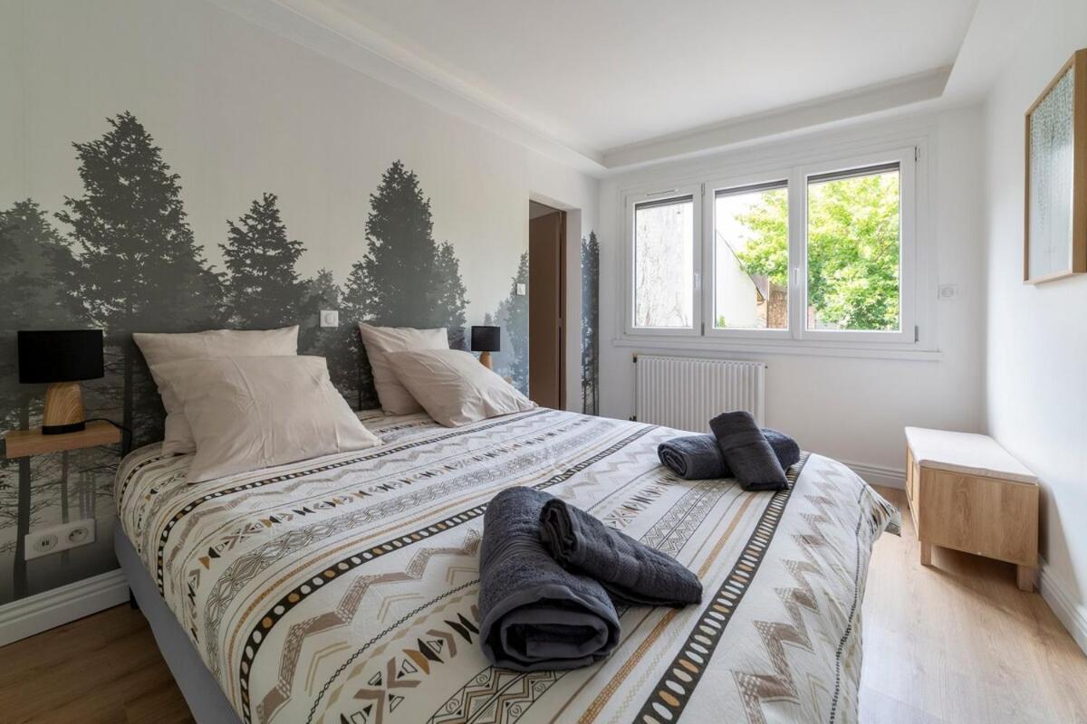 Apartamento La Clairiere ~ Parking ~ Arrivee Autonome Bourges Exterior foto